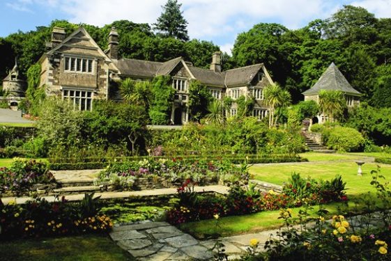 /Media/images/Lewtrenchard Manor.jpg